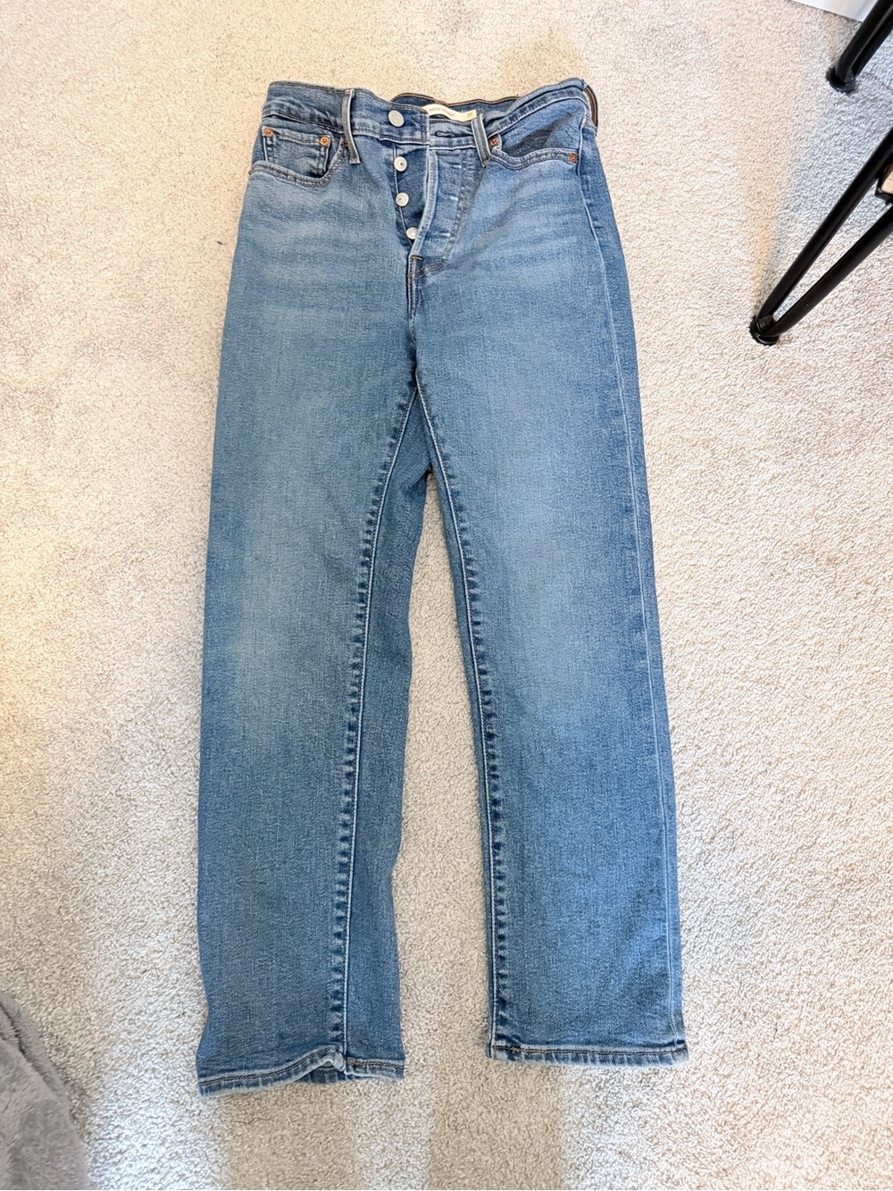 Levi's Women's Straight Leg Jeans in Light Blue Wash